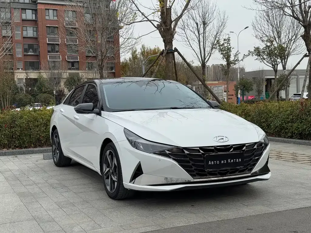Hyundai Elantra — фото 3