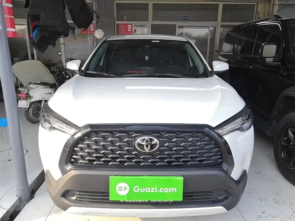 Toyota Corolla Cross 2024 из CN, фото 3