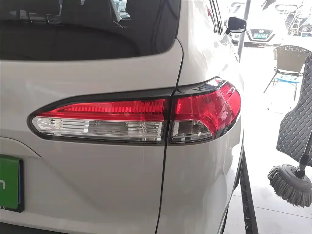 Toyota Corolla Cross 2024 из CN, фото 8