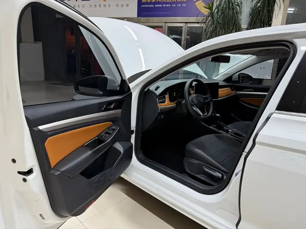 Volkswagen Bora 2022 из CN, фото 8