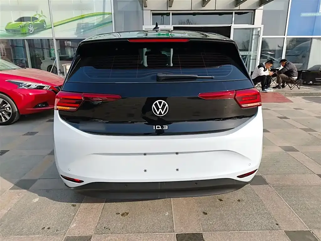 Volkswagen ID.3 — фото 6