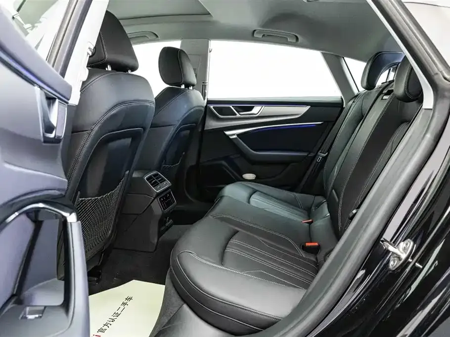 Audi A7 2024 из CN, фото 10