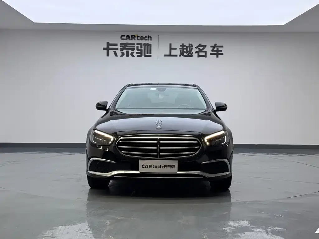 Mercedes-Benz E-Class — фото 2