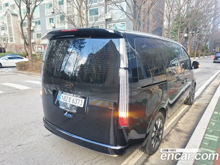 Hyundai Staria — фото 2
