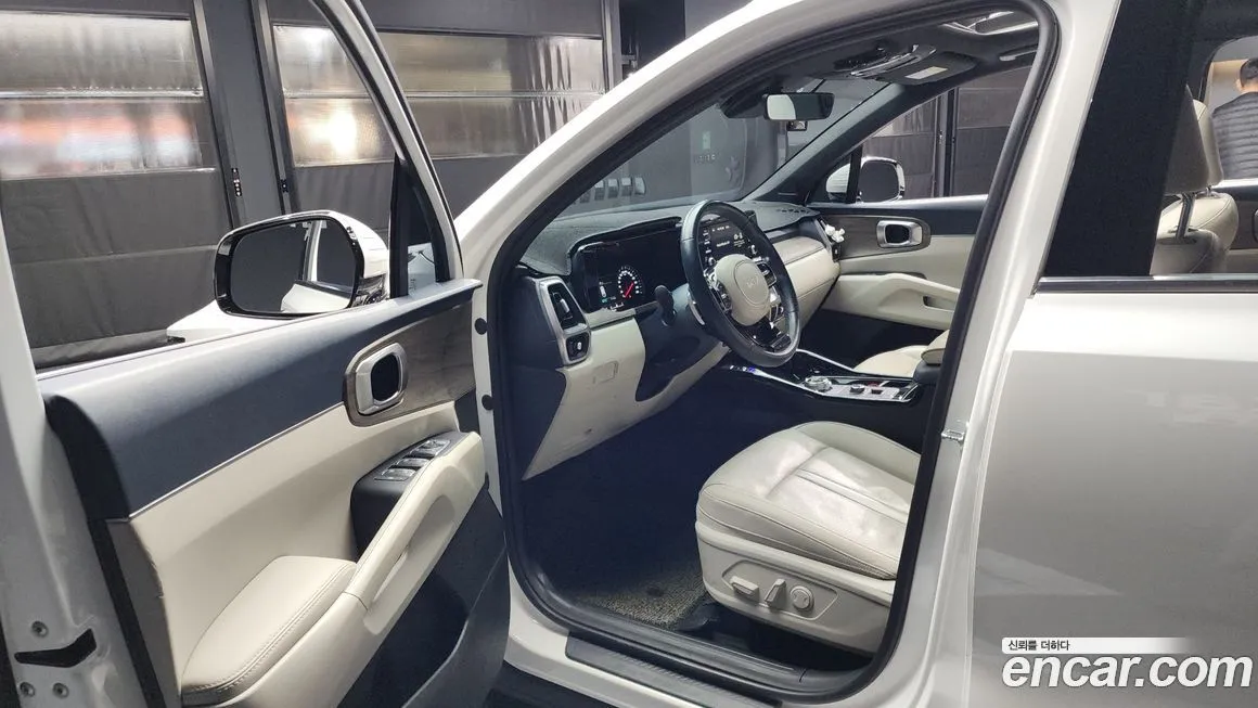 Kia Sorento — фото 10