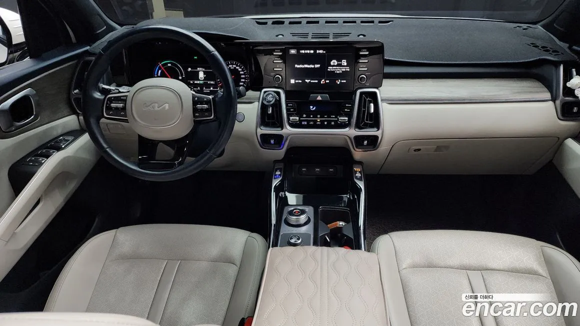 Kia Sorento — фото 7