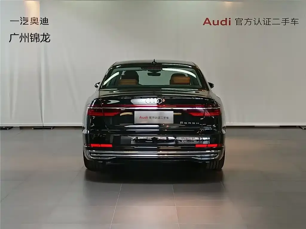 Audi A8 — фото 2