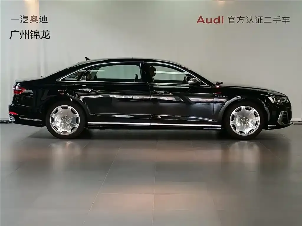 Audi A8 — фото 5