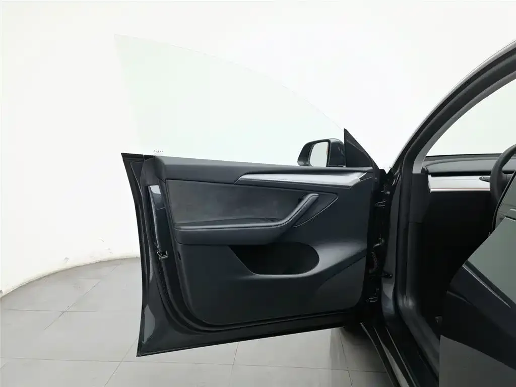 Tesla Model Y 2024 из CN, фото 8