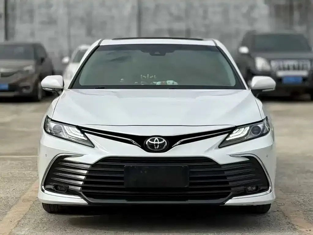 Toyota Camry 2021 из CN, фото 2