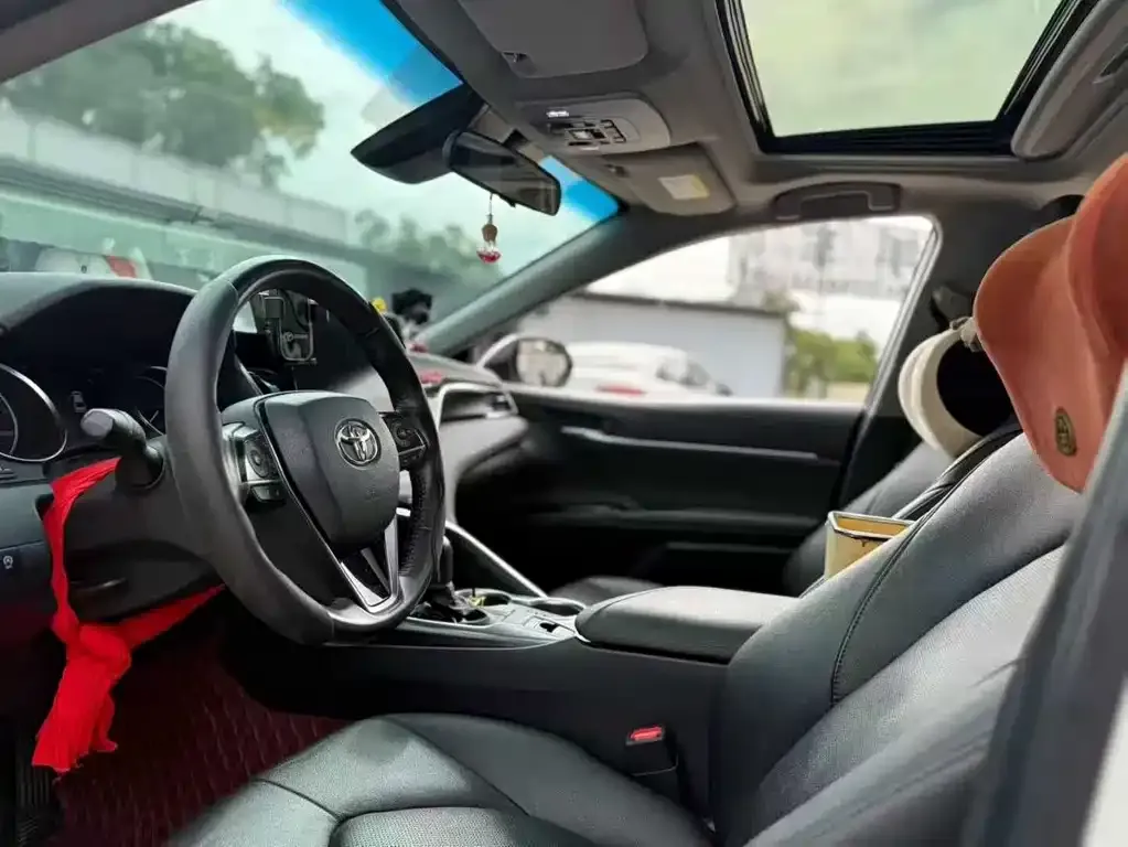 Toyota Camry 2021 из CN, фото 4