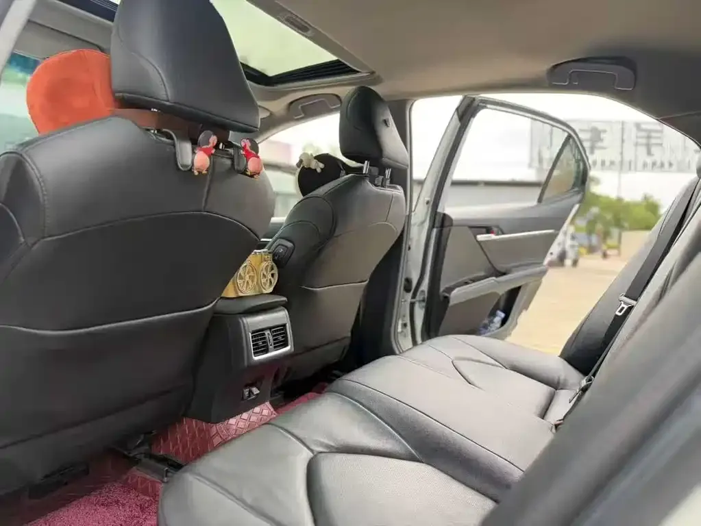 Toyota Camry 2021 из CN, фото 6