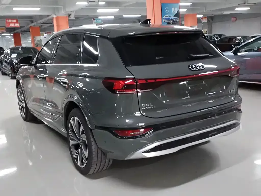 Audi Q6L e-tron — фото 10