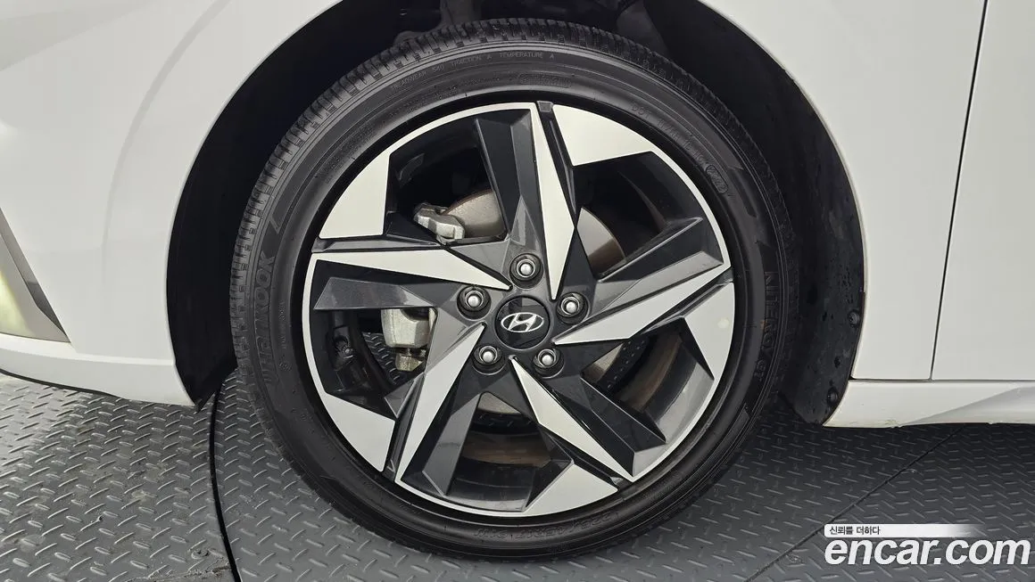 Hyundai AVANTE — фото 5