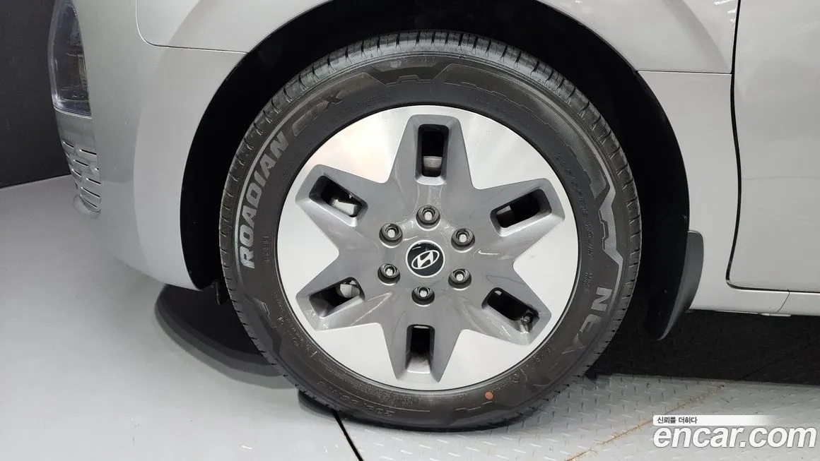 Hyundai Staria 2025 из KR, фото 5