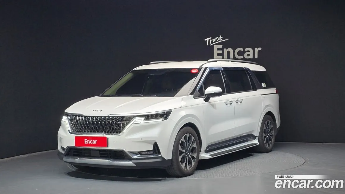 Kia Carnival — фото 1