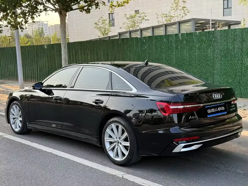 Audi A6L 2023 из CN, фото 9