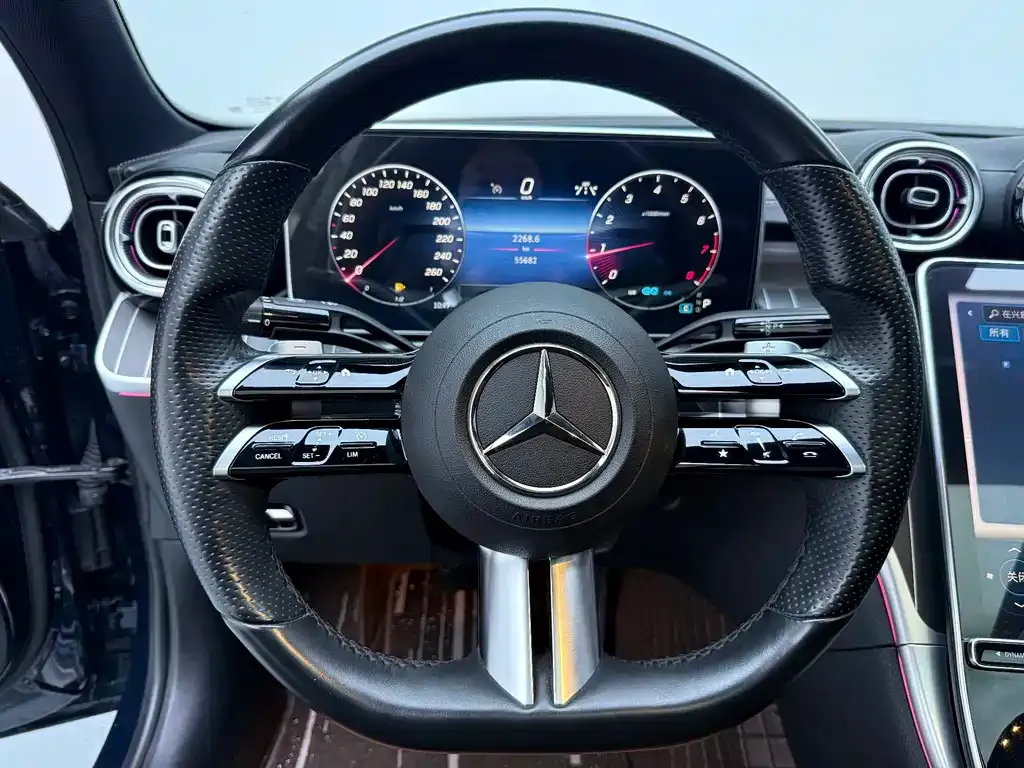 Mercedes-Benz C-Class — фото 10