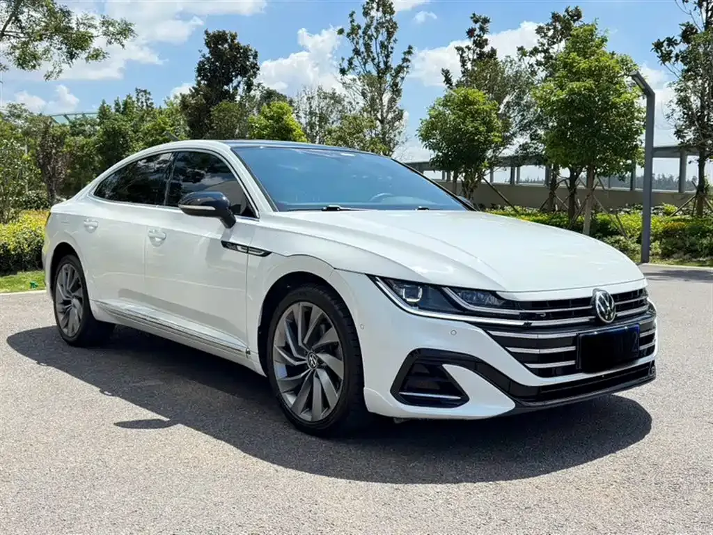 Volkswagen CC 2023 из CN, фото 10