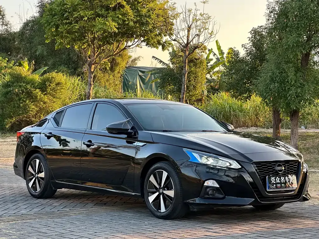 Nissan Teana — фото 2