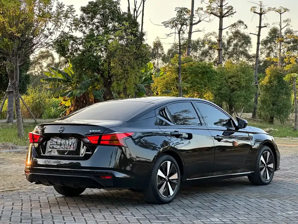 Nissan Teana — фото 5