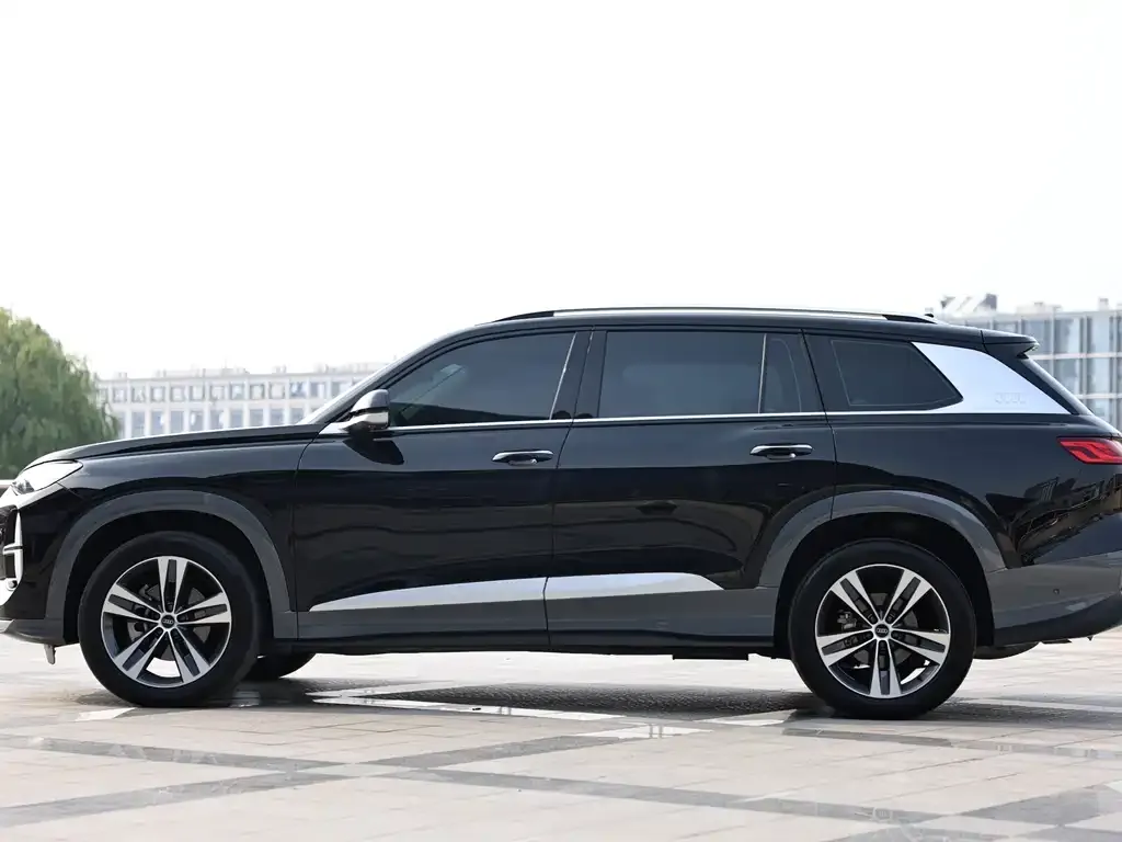 Audi Q6 2023 из CN, фото 7