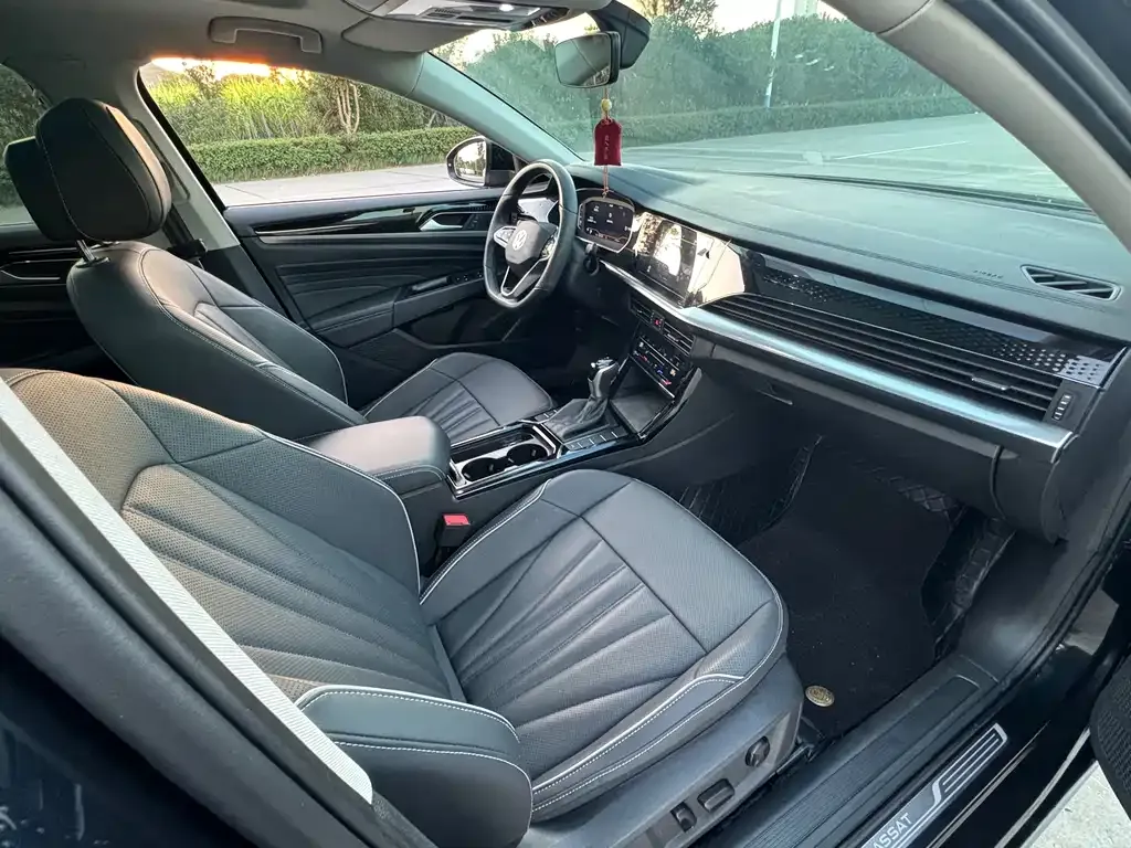 Volkswagen Passat — фото 8