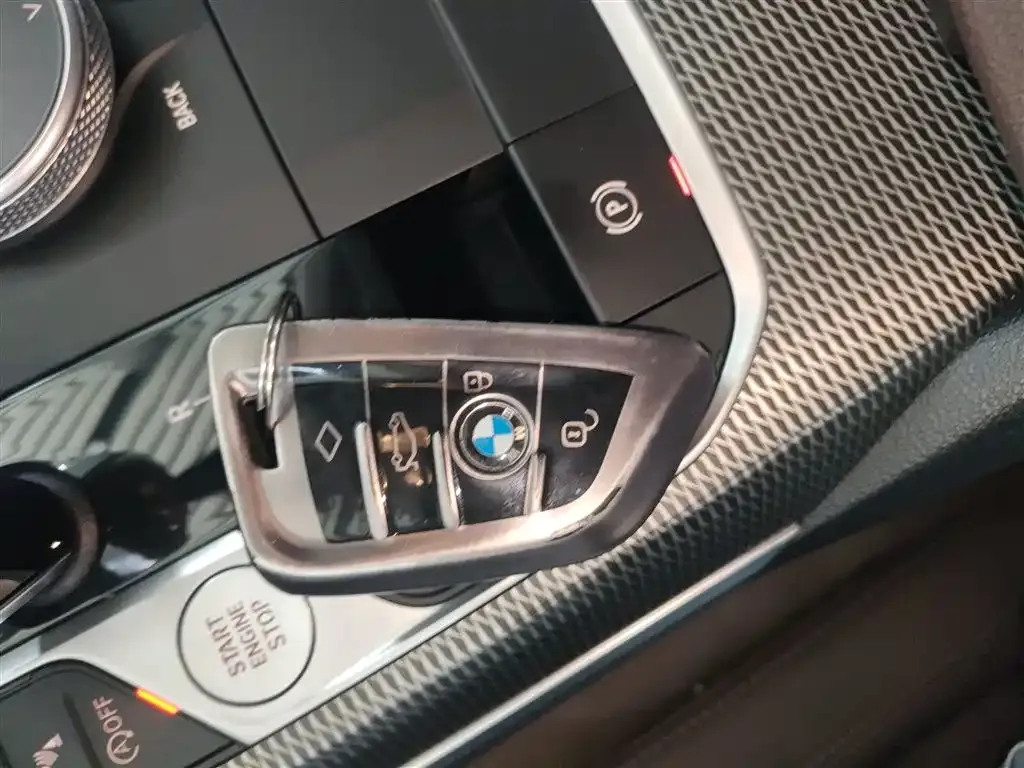 BMW 3 Series 2021 из CN, фото 9