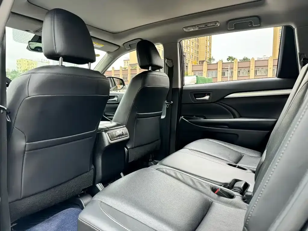 Toyota Highlander 2022 из CN, фото 5