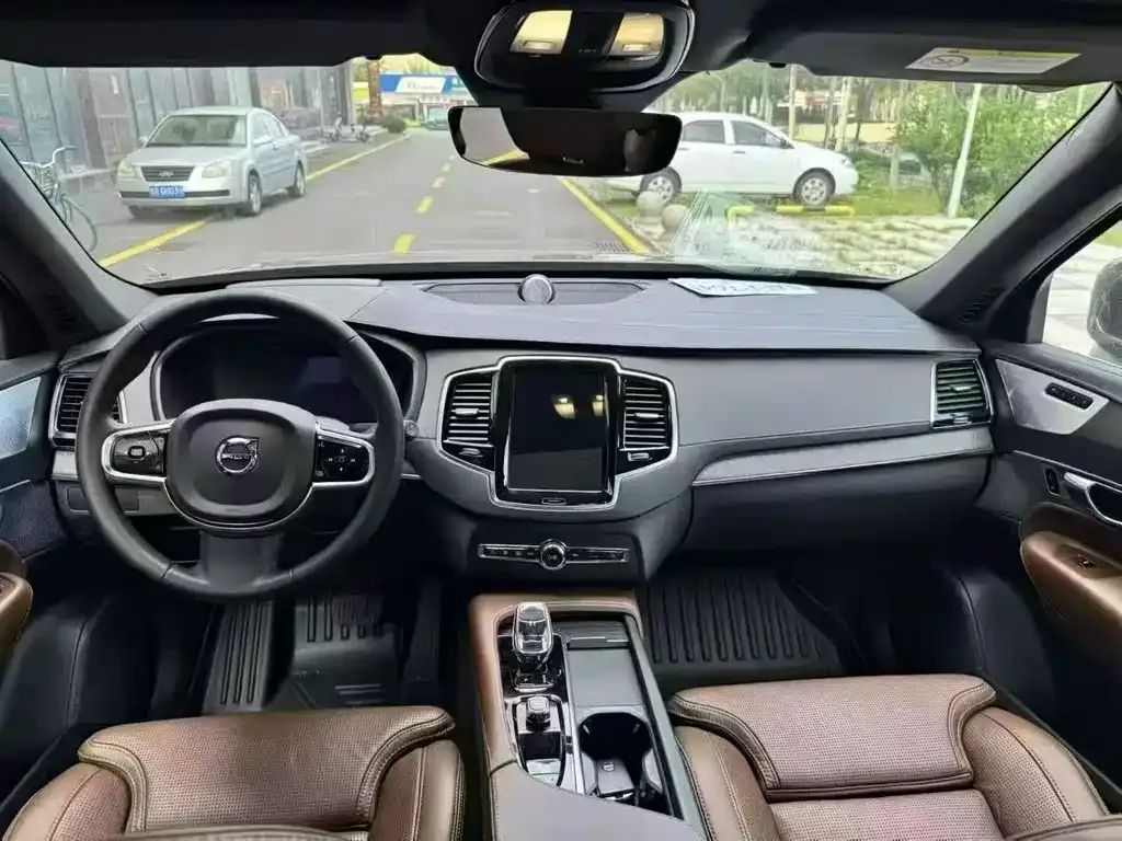 Volvo XC90 2023 из CN, фото 8