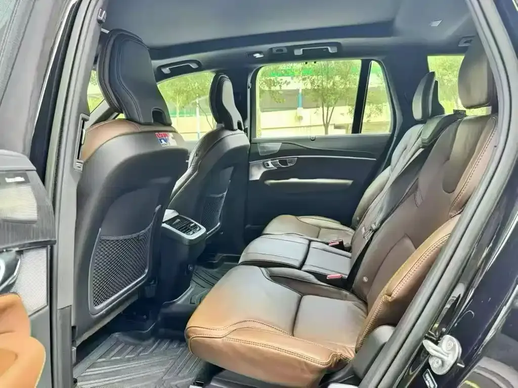 Volvo XC90 2023 из CN, фото 9
