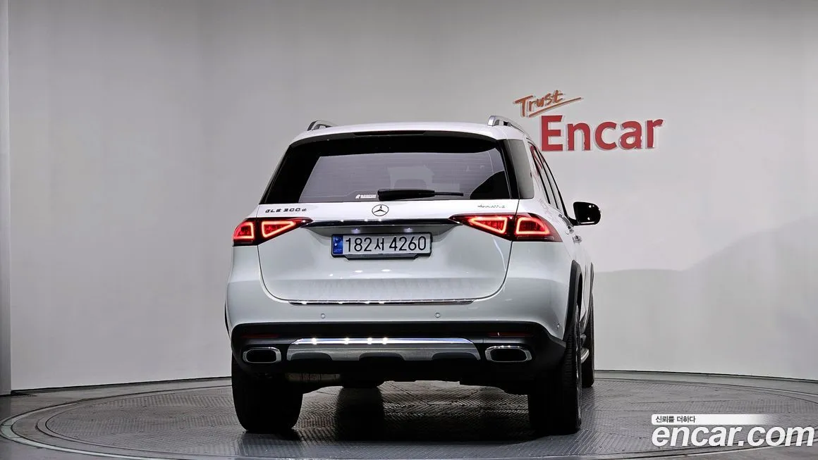 Mercedes-Benz GLE-Class — фото 4
