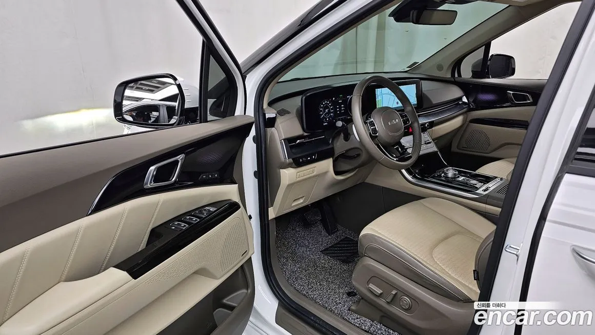 Kia Carnival — фото 10