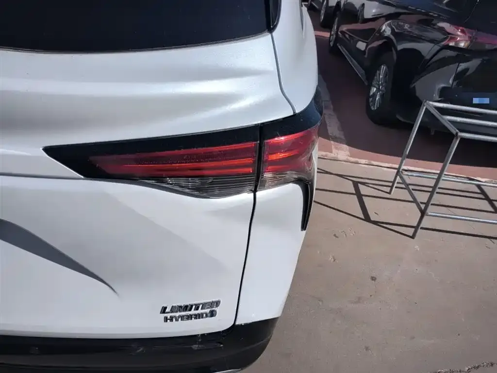 Toyota Sienna 2022 из CN, фото 8