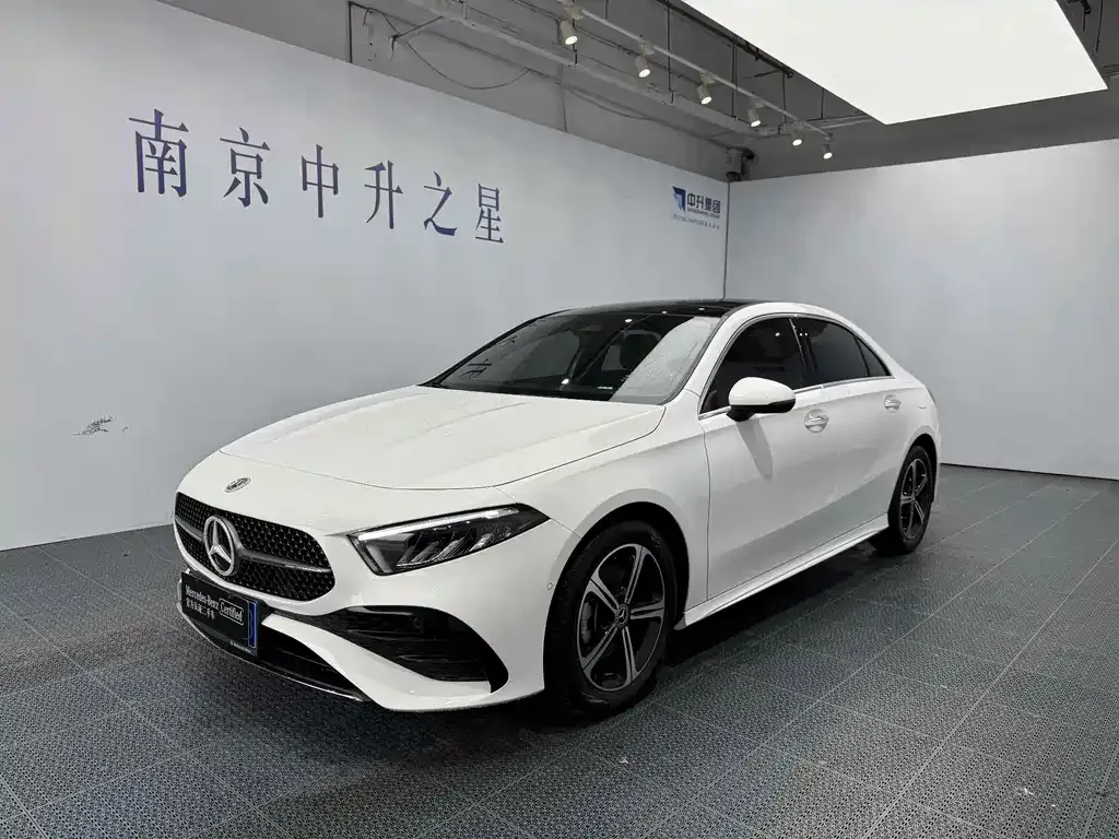 Mercedes-Benz A-Class — фото 1