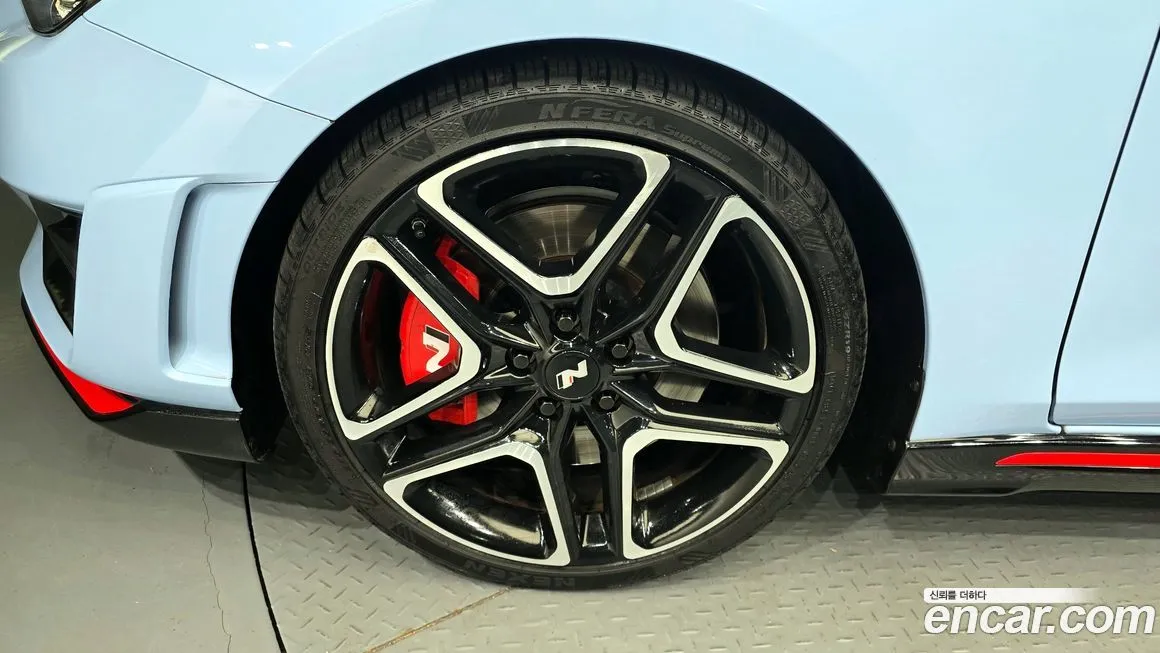 Hyundai Veloster — фото 5