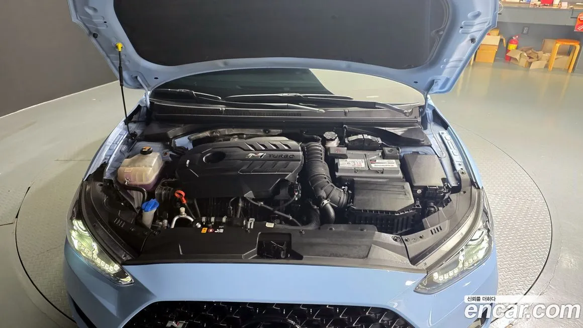 Hyundai Veloster — фото 6