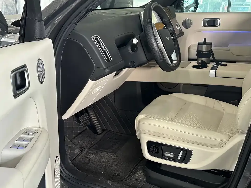 Li Auto L8 2024 из CN, фото 7