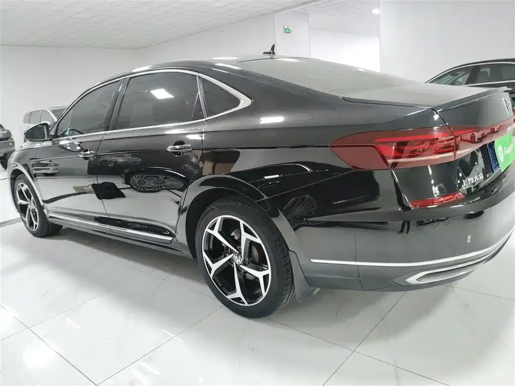 Volkswagen Passat — фото 5