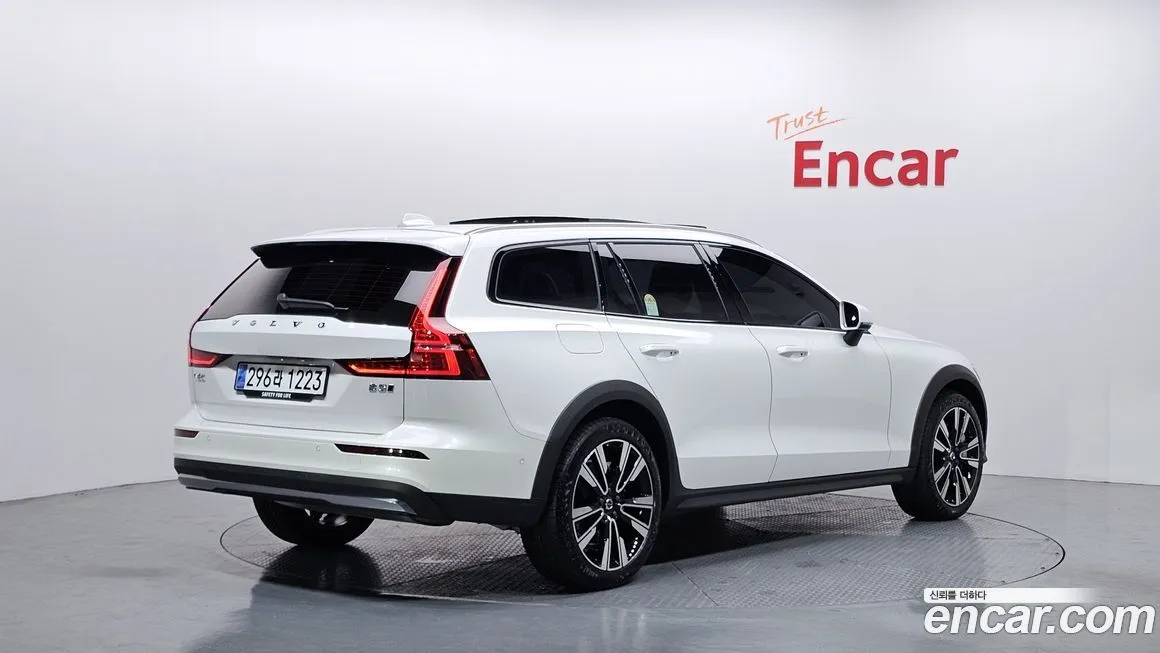Volvo V60 — фото 2