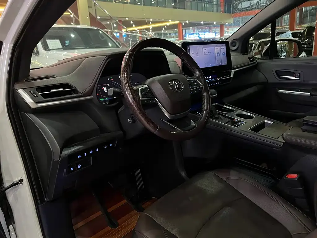 Toyota Sienna 2022 из CN, фото 7
