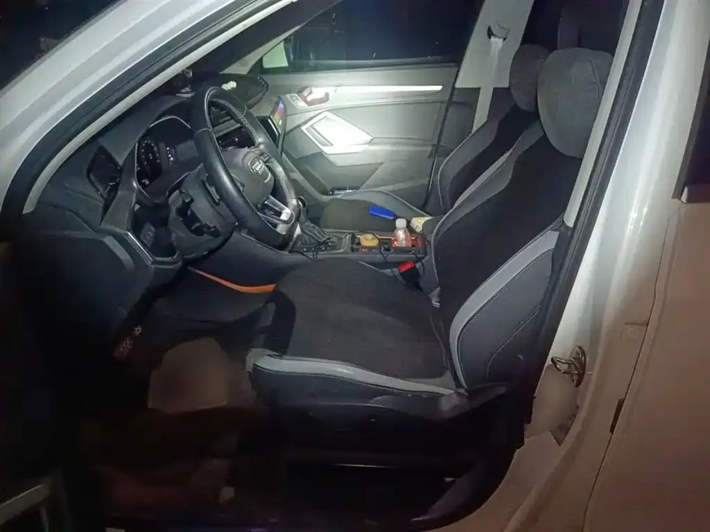Audi Q3 2023 из CN, фото 8