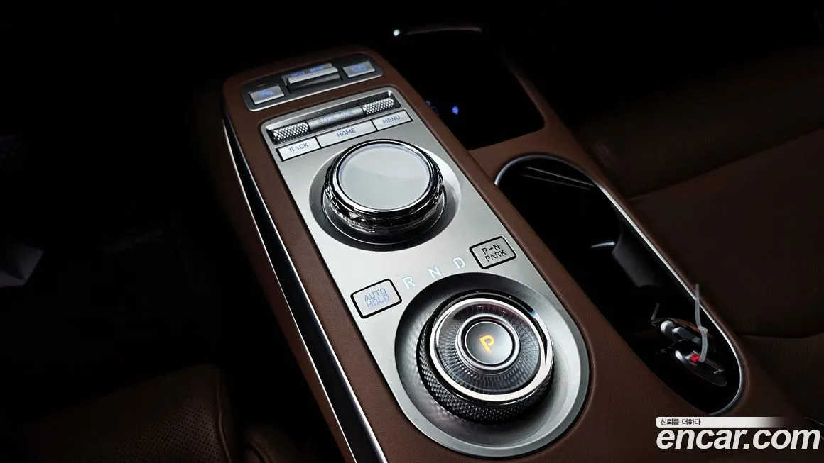 Genesis GV70 — фото 9