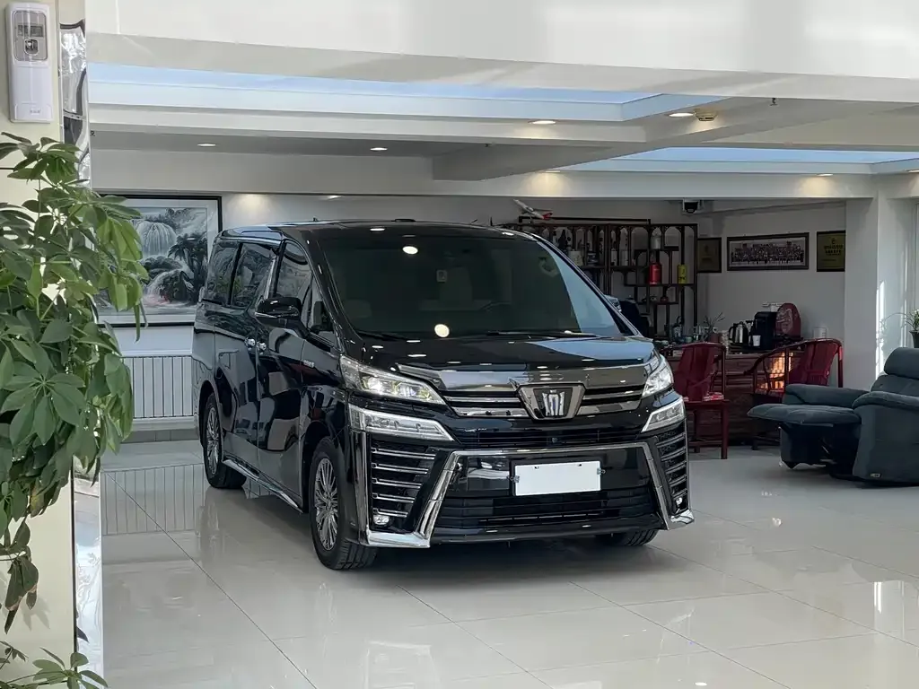 Toyota Alphard 2023 из CN, фото 3