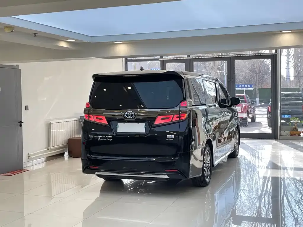 Toyota Alphard 2023 из CN, фото 6
