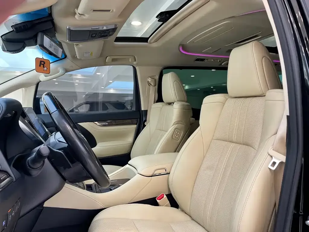 Toyota Alphard 2023 из CN, фото 9