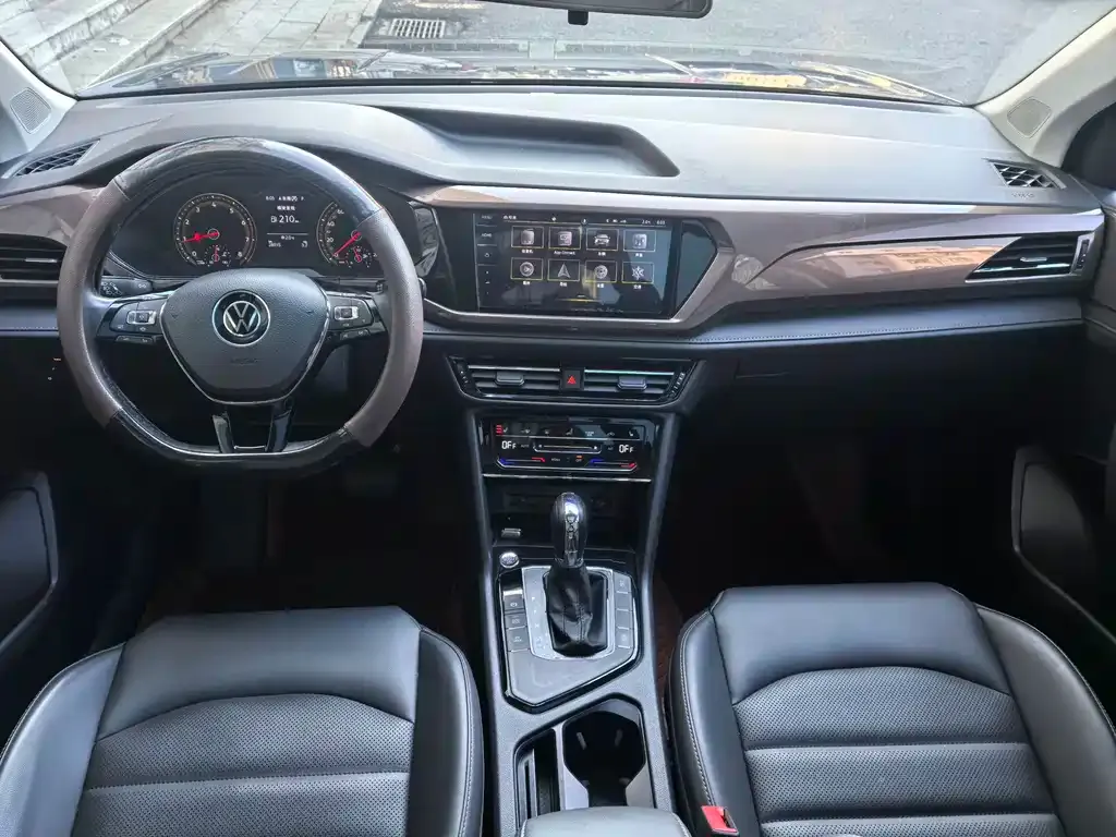 Volkswagen Tharu 2021 из CN, фото 10