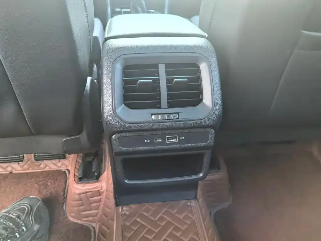 Volkswagen Tharu 2021 из CN, фото 9