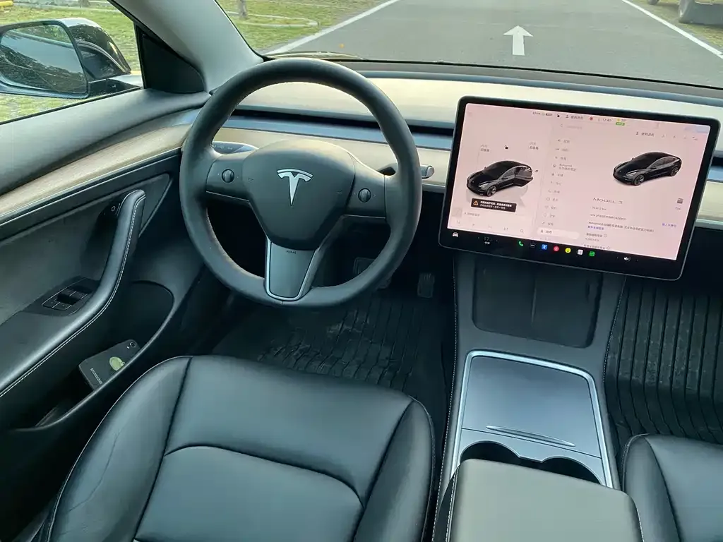 Tesla Model 3 — фото 9