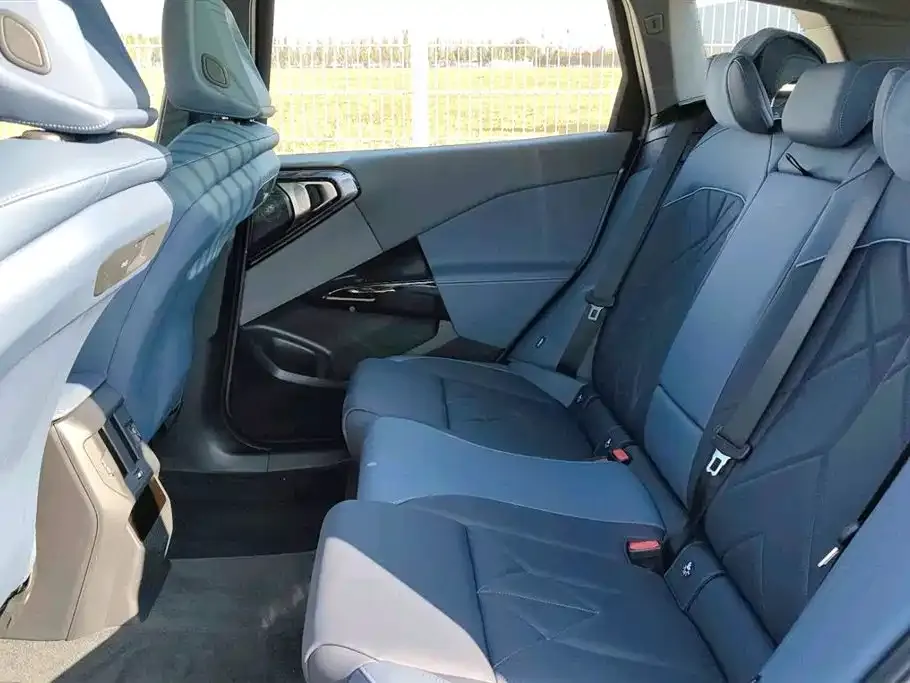 BMW X3 2025 из CN, фото 8